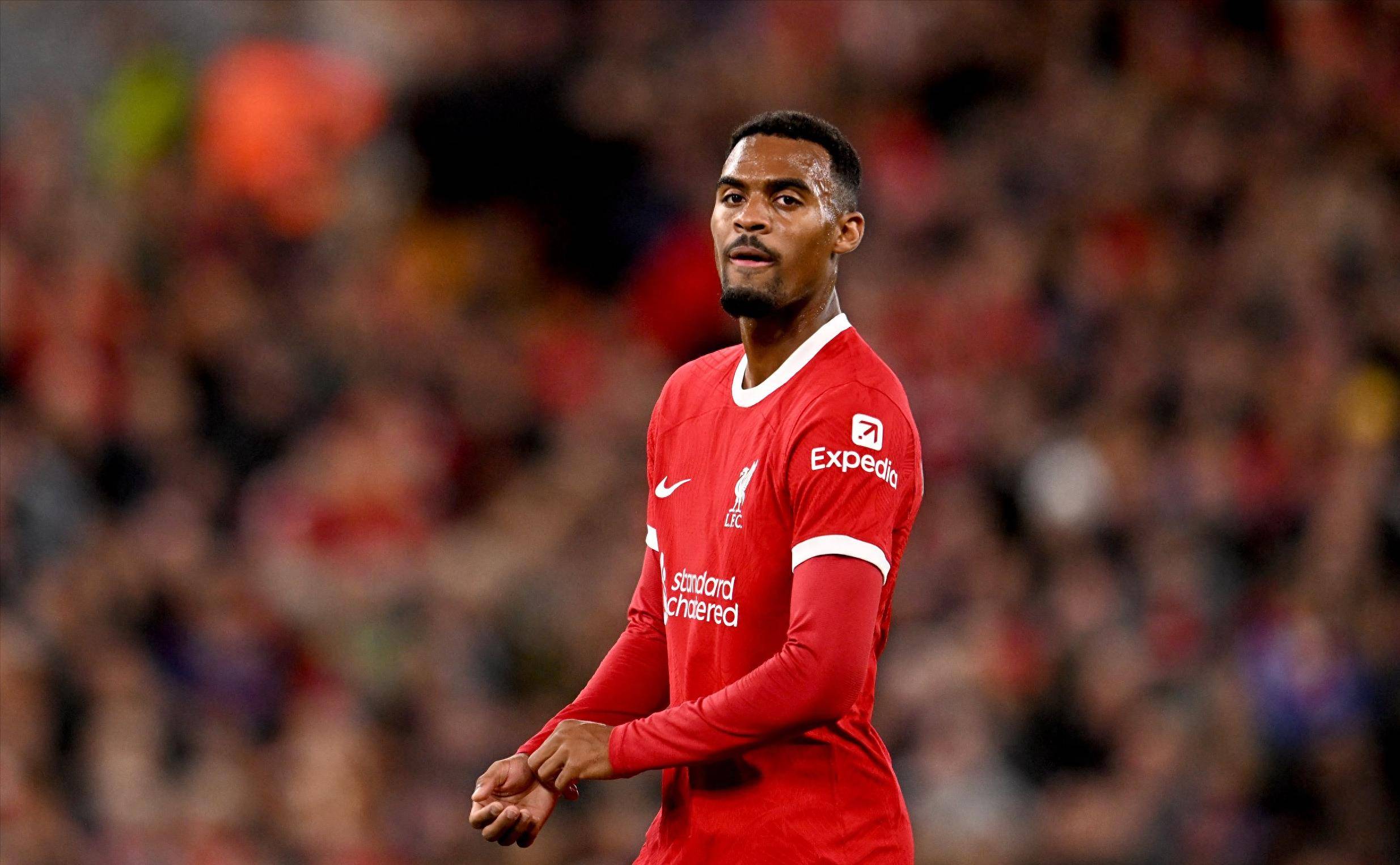 [德甲]拜仁前场任意球 奥利塞主罚轰入近角