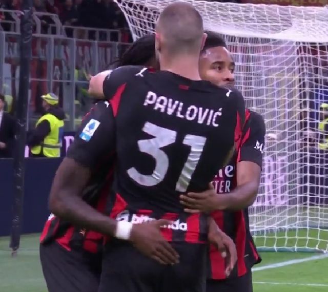 周六意甲前瞻：那不勒斯VS萨索洛 主场劲旅争四抢分 客队残阵保级死守攻防博弈比分预测