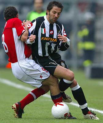 [中超]特谢拉外围突施冷箭 一记世界波破门