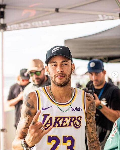 综合体育赛事回顾 专家视角复盘关键对决