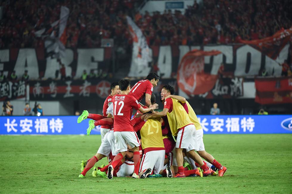 【LPL老婆】余霜抹胸长裙，比美貌先到来的是香气