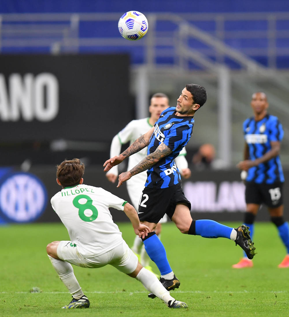 21+3+1，湖人新援大放异彩，东契奇说得对，做好防守容易大胜赢球